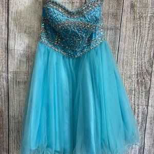 Tony Bowls Cocktail Dress size 4